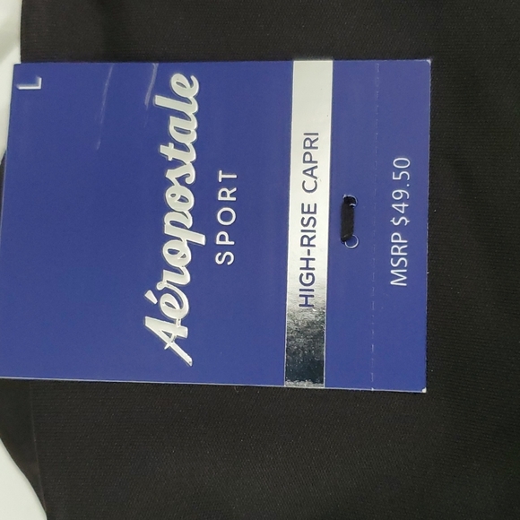 NWT AEROPOSTALE HIGHRISE SPORT CAPRI - Picture 3 of 6